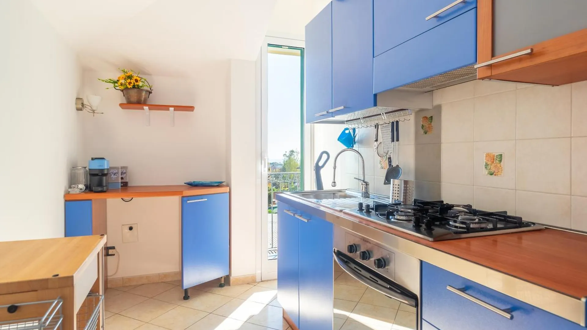 5 Min Dal Mare Luminoso Bilocale Con Terrazza Apartment Loano Italy